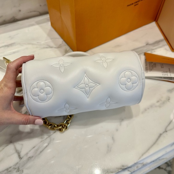 Louis Vuitton Papillon BB in Snow - Picture 4 of 6
